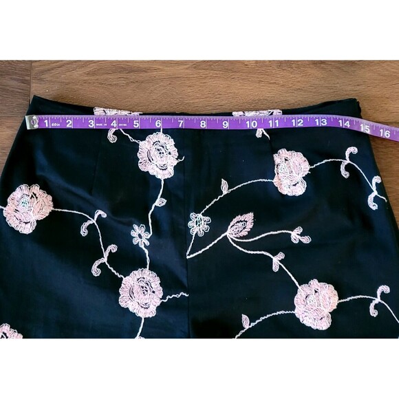 Elliott Lauren Pants Womens Sz 6 Zip Black Pink Floral Embroidery Ankle Crop USA - Picture 7 of 16